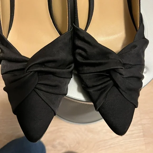 Brand New Naturalizer Heels Pumps Size 9 1/2 Black . No box - Picture 4 of 9